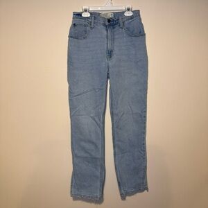 ABERCROMBIE 90s Straight Ultra High Rise Light Wash Side Slit Sz 2 SHORT